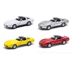 Машина металл 4.75" 1982 chevrolet corvette-coupe инерц. открыв. двери в дисплее 43716D