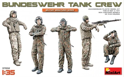37032  фигуры  BUNDESWEHR TANK CREW  (1:35) 4820183311214