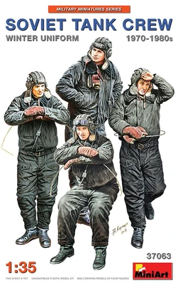 37063  фигуры  SOVIET TANK CREW 1970-1980s. WINTER UNIFORM  (1:35) 4820183312587