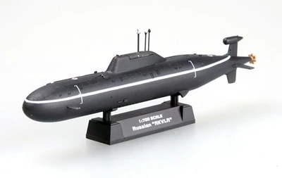 37304  флот  Подводная лодка  RUSSIAN "AKULA"  (1:700) 9580208373041