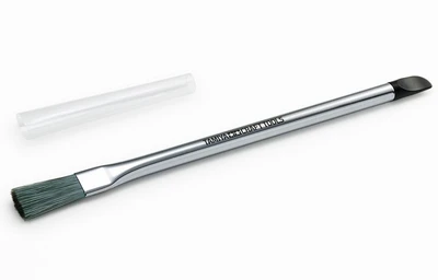 74163  кисти  Cleaning Brush (w/Sticker Applicator) 4950344741632