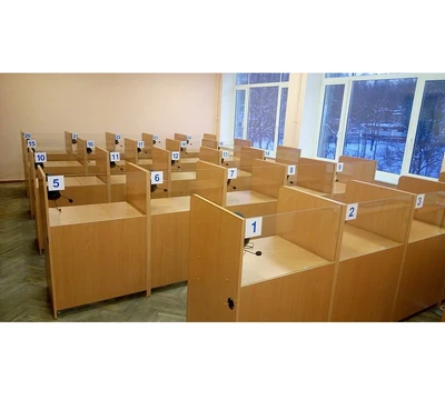 Стационарный лингафонный кабинет «ДИАЛОГ-1» с прямоугольными кабинками на 13 мест 1291423110