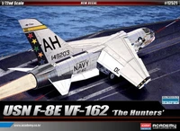 12521  авиация  USN F-8E VF-162 "The Hunters"  (1:72) 8809258924555