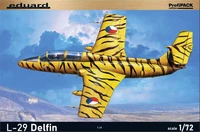 7096  авиация  L-29 Delfin  (1:72) 8591437551200