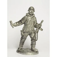 WW2-11  миниатюра  Автоматчик пехоты Кр. армии в зимнем камуфляже, 1941-45 гг. СССР 2000000091419
