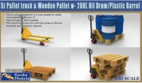 35GM0034  наборы для диорам 5t Pallet Truck &amp; Wooden Pallet 200L Oil Drum and Plastic Barrel (1:35) 4892667350347