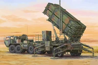 07157  техника и вооружение  M983 HEMTT &amp; M901 Launching Station w/ MIM-104F Patriot  (1:72) 9580208071572