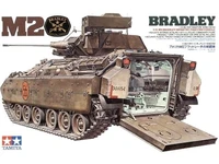 35132  техника и вооружение  M2 Bradley IFV с интерьером (1:35) 2000000077062