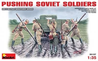 35137  фигуры  PUSHING SOVIET SOLDIERS  (1:35) 2000002108351