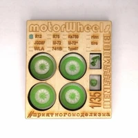 DMS-35014  дополнения из смолы  Комплект колёс для мотоцикла Р12  (1:35) 2000000260037