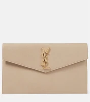 Кожаный клатч Uptown Saint Laurent, бежевый 2110333