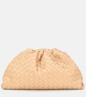 Клатч из кожи intrecciato Bottega Veneta, бежевый 2070924